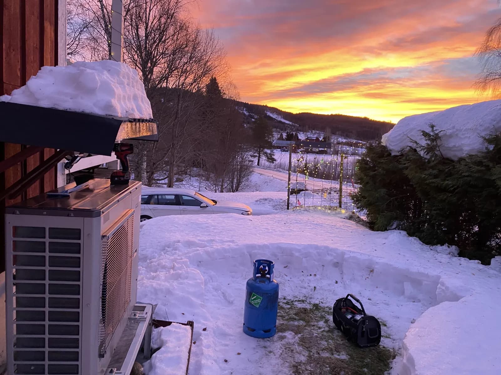 Nyinstallerad värmepump för energieffektiv uppvärmning